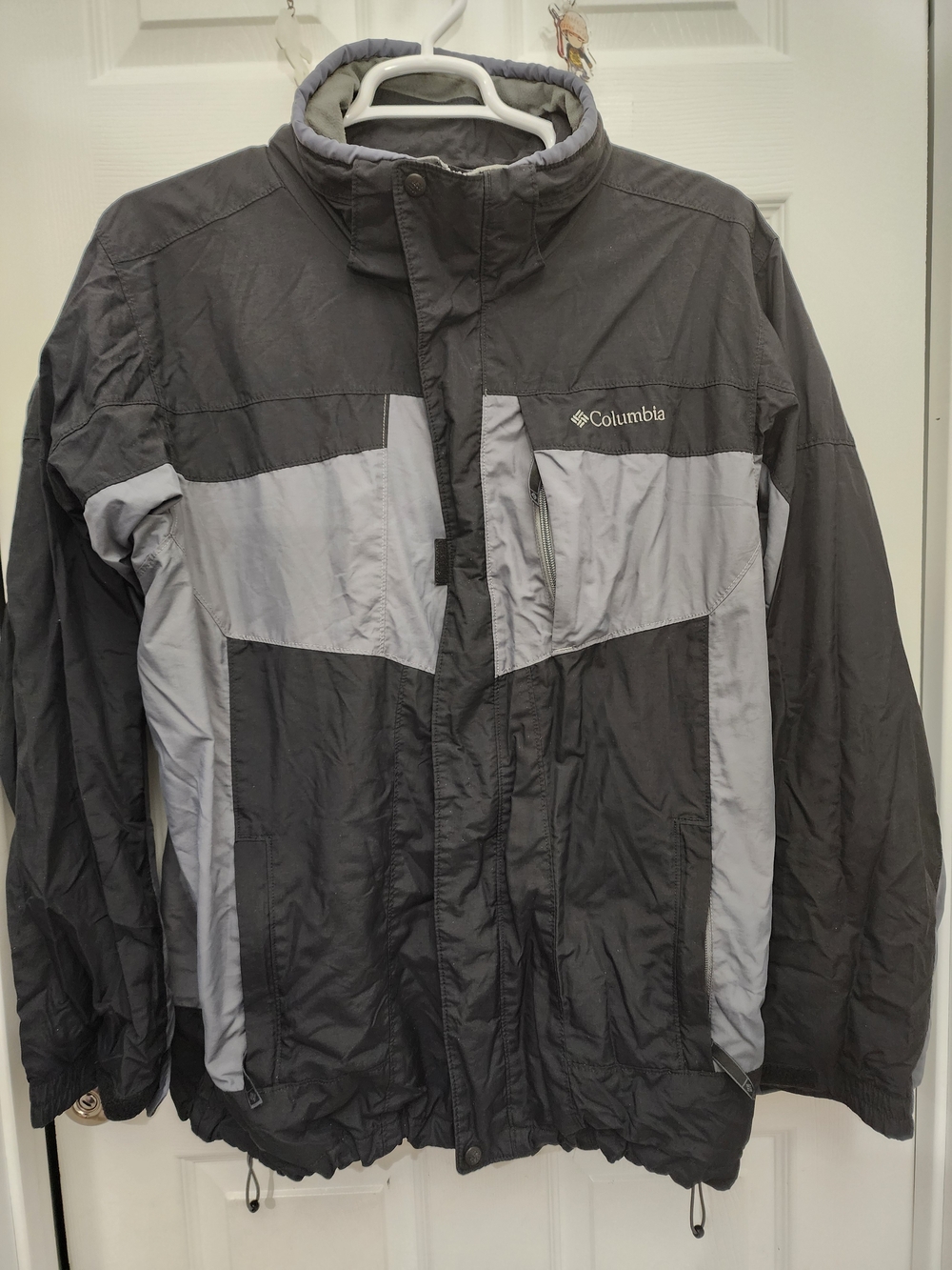 Columbia Black and Light Gray Men's Insulated Puffer Jacket